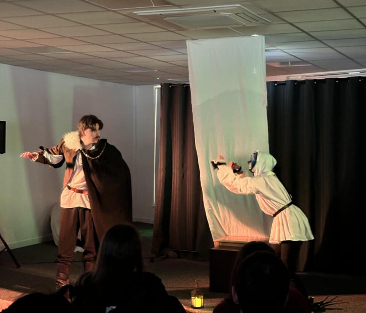 Trogladyte and the King